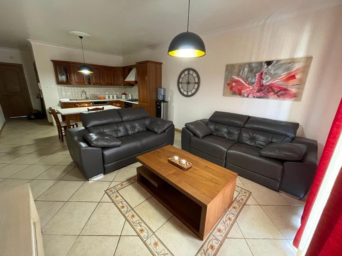 Beautiful Central Apartment With Pool St. Paul's Bay Exterior foto