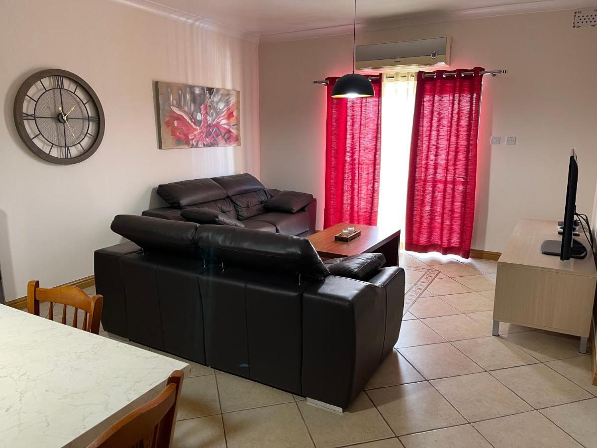 Beautiful Central Apartment With Pool St. Paul's Bay Exterior foto